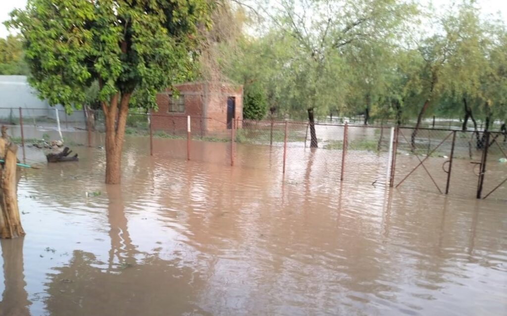 Sognare acqua fiume sporca